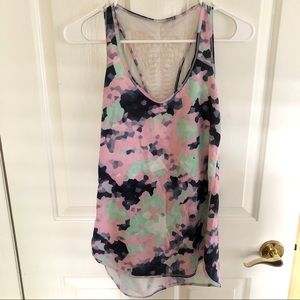 Lululemon Vent It Out Singlet - size 8